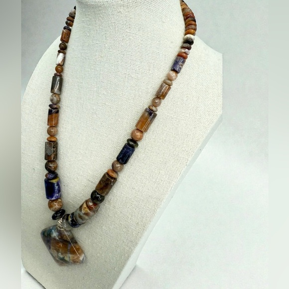 Vintage Retired Jay King Pink Cedar Stone Necklace – South African Mine Find - Picture 6 of 17